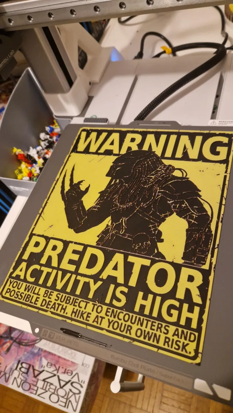 Predator Hueforge - Warning Predator by Dakiren MakerWorld: Download ...