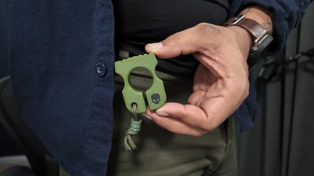 StealthClip EDC Knuckle-style Keychain - Free 3D Print Model - MakerWorld