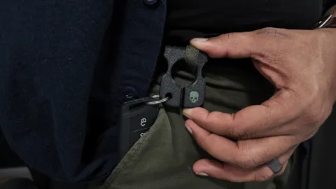 StealthClip EDC Knuckle-style Keychain view 4