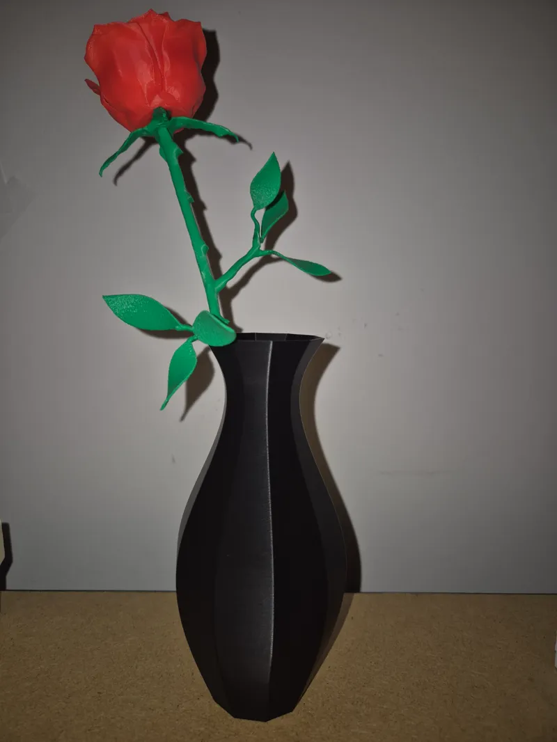Polygon vase