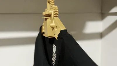 Easy Release Clothes Hanger view 3