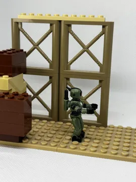 Escenografía en miniatura: Assaultron Minifig - Bricks Compatible — vista de referencia 5