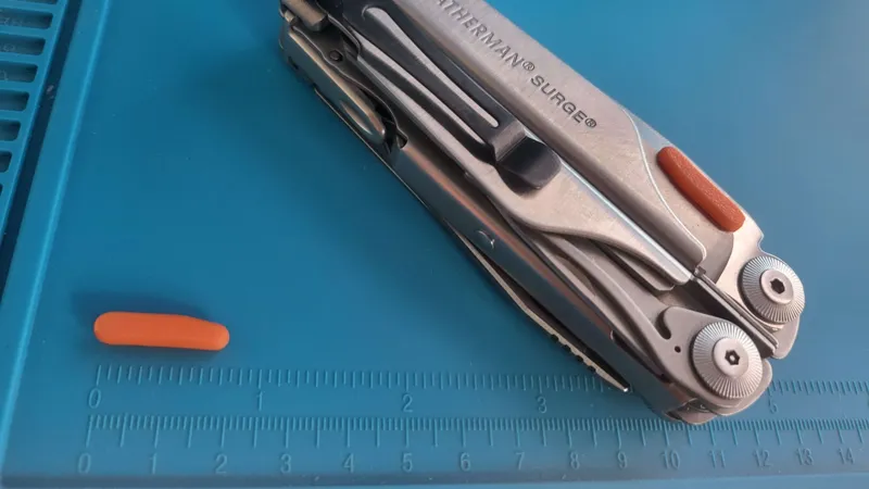 Leatherman Thumb Stud