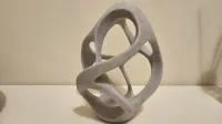 Sculpture abstraite en forme d'œuf — photo 2