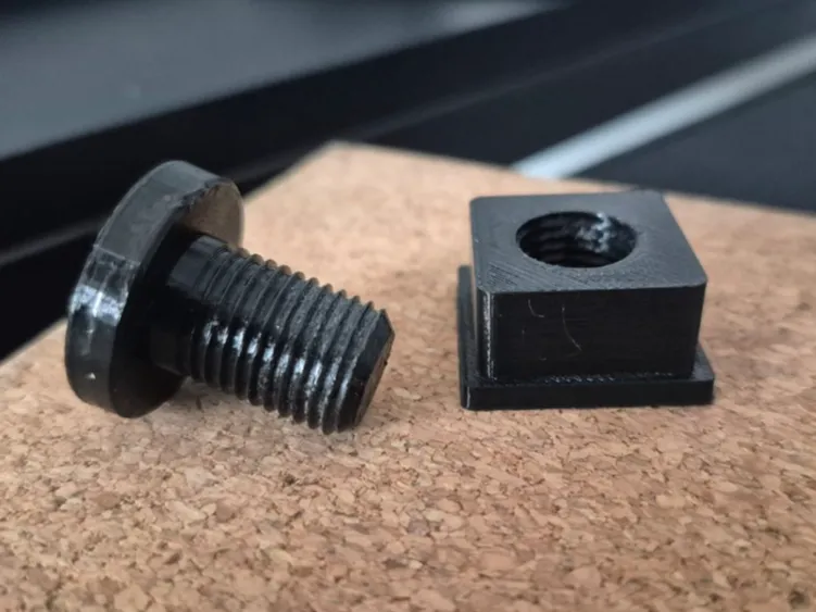 1" x 1" Square Tube Leveler (18 Gauge / Cal 18)