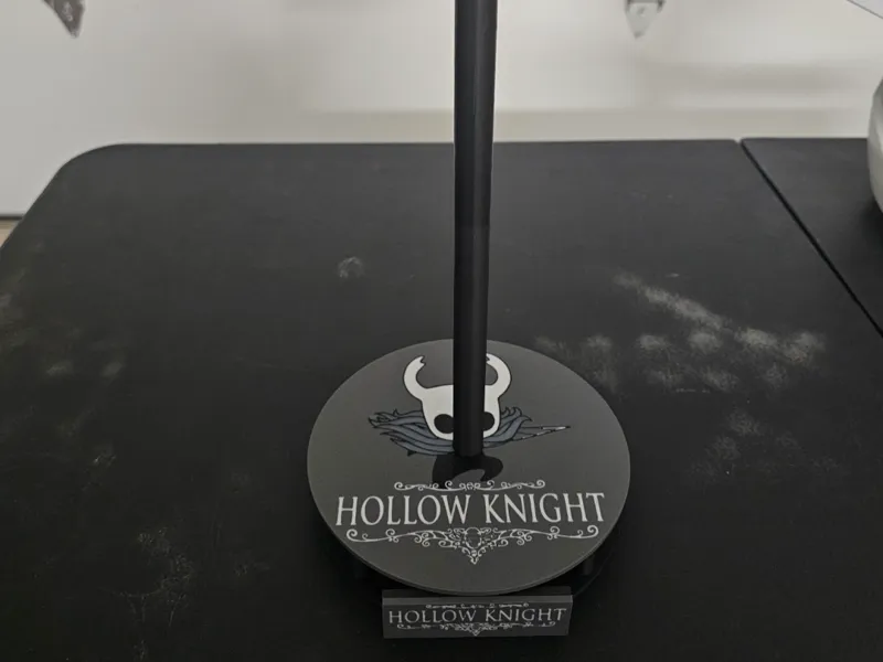 Hollow Knight Helmet Stand w/changeable faces
