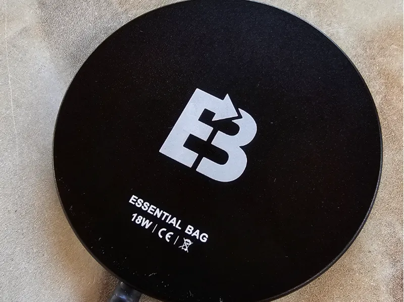 Induktive Ladestation für Essential Bag Tracker