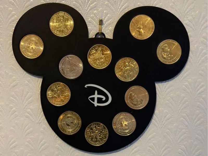 Disney Commerative / Collectible Coin Mickey Hang