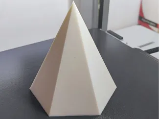 Piramide esagonale regolare senza fondo