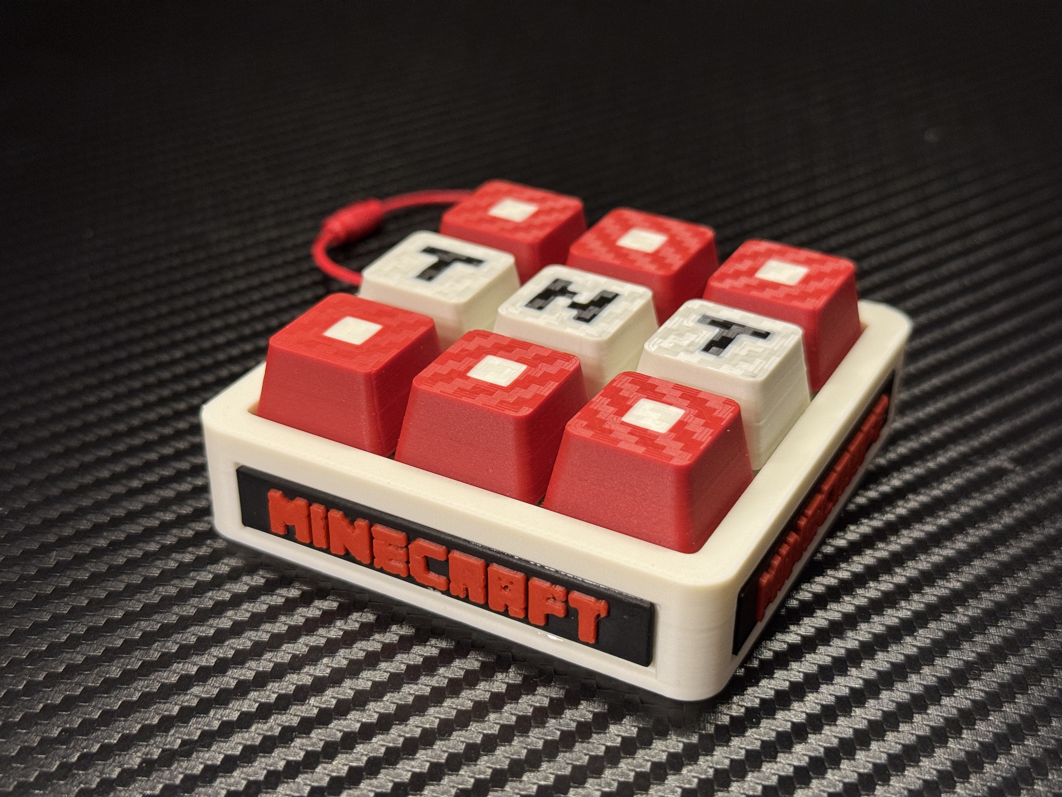 Miniatura 1 do modelo 3D Minecraft TNT Clicker & Keychain