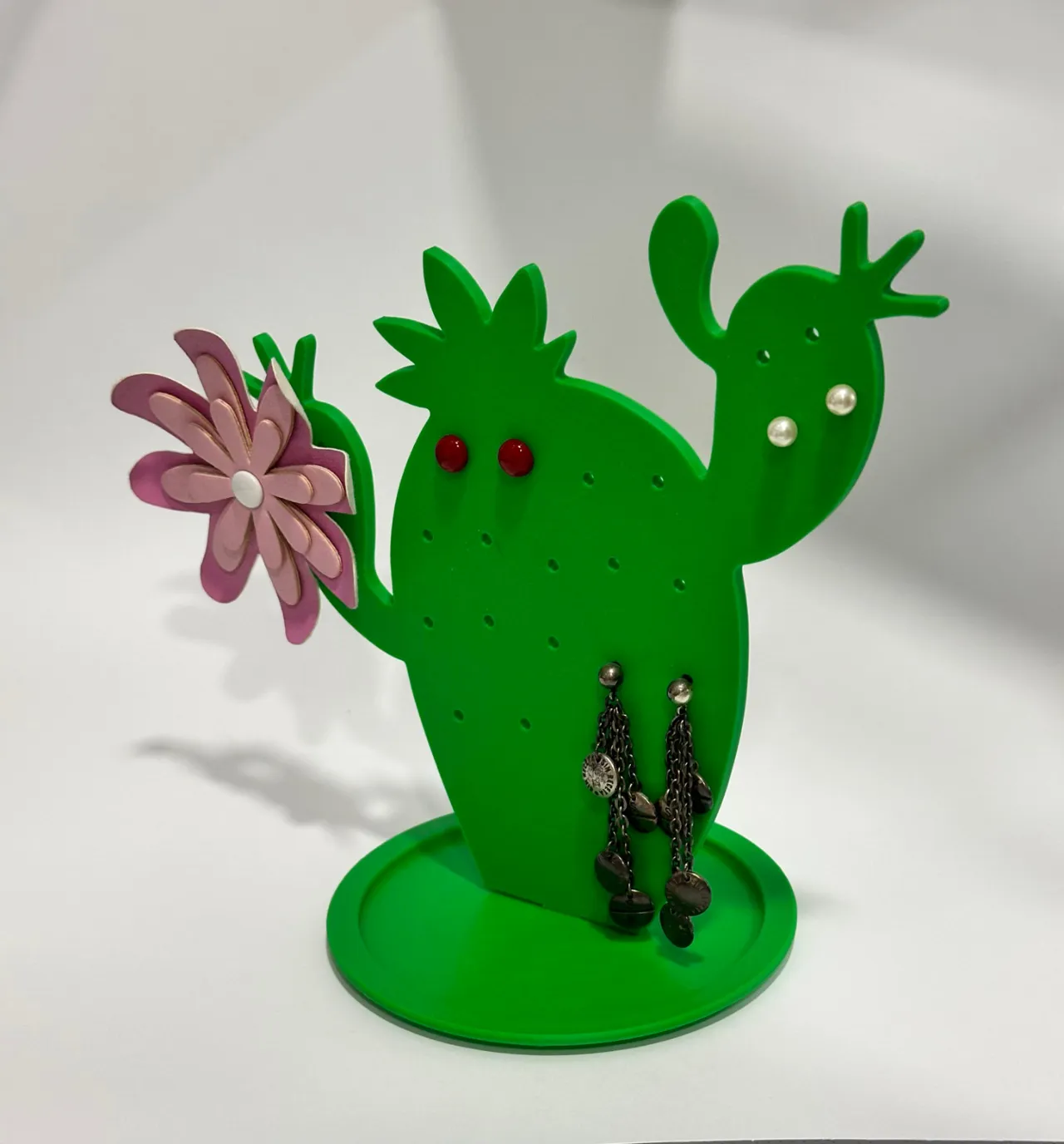 Cactus earring holder view 2