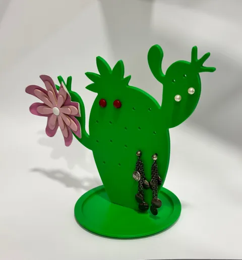 Cactus earring holder view 2