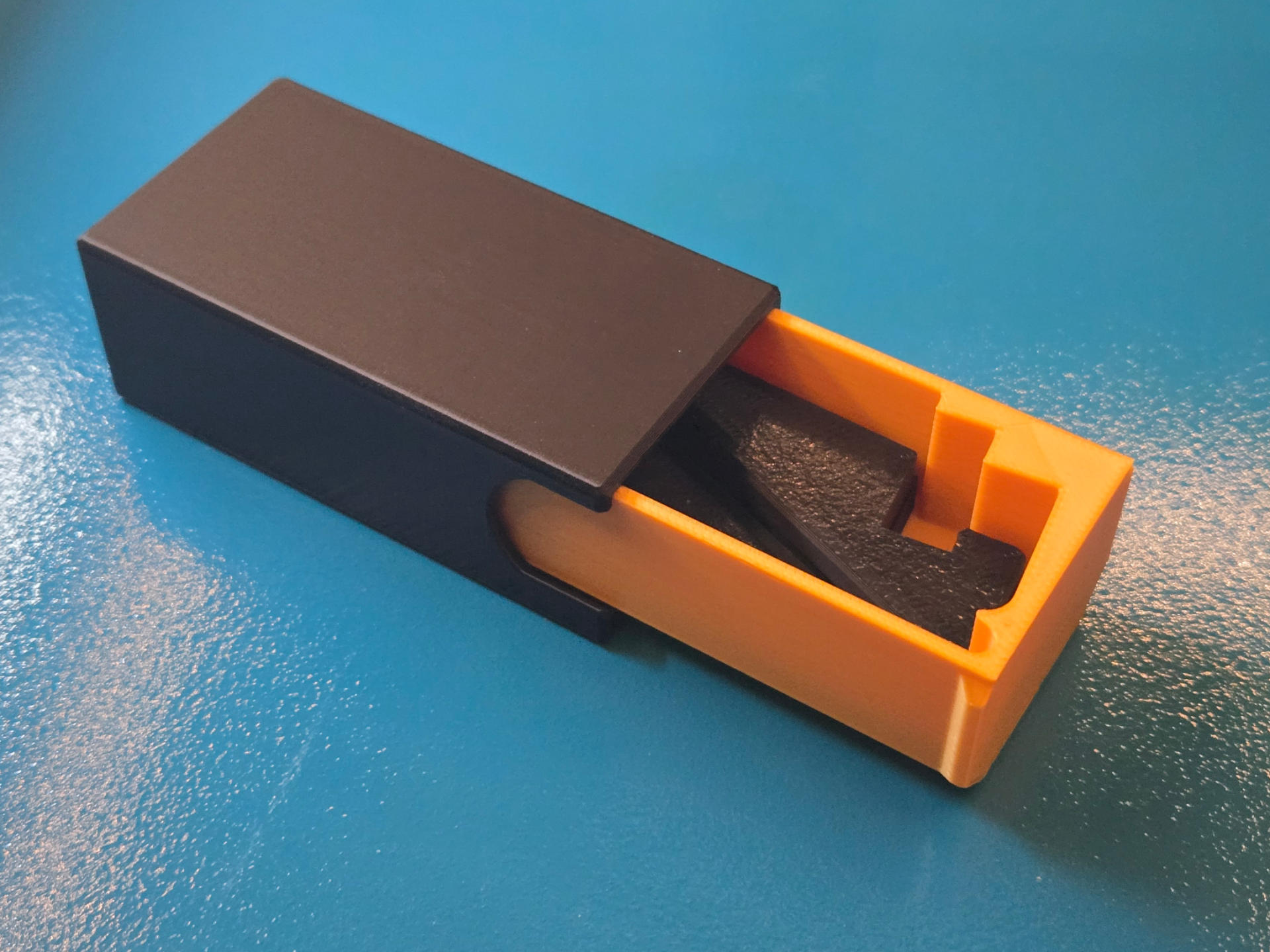 Ersatzfüße mit Box für ein altes Rummikub