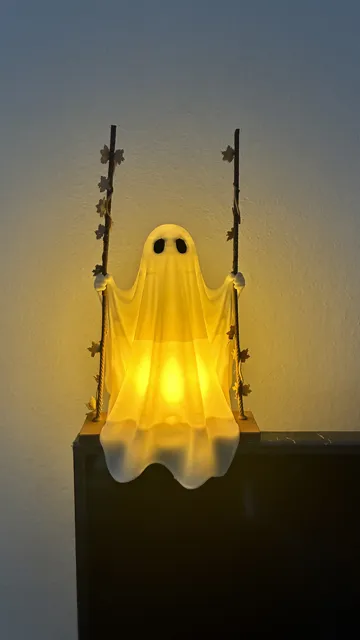 Adorno temático: Ghost on swing — vista de referencia 2