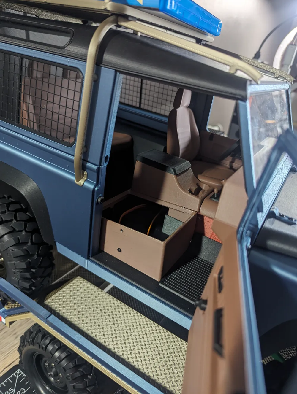 3D Sets Landy 4x4 Removable Seats Screw In. by shanehoggatt - MakerWorld