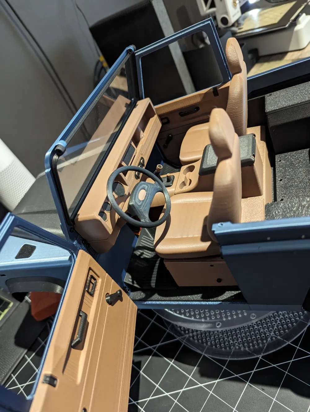 3D Sets Landy 4x4 Removable Seats Screw In. by shanehoggatt - MakerWorld