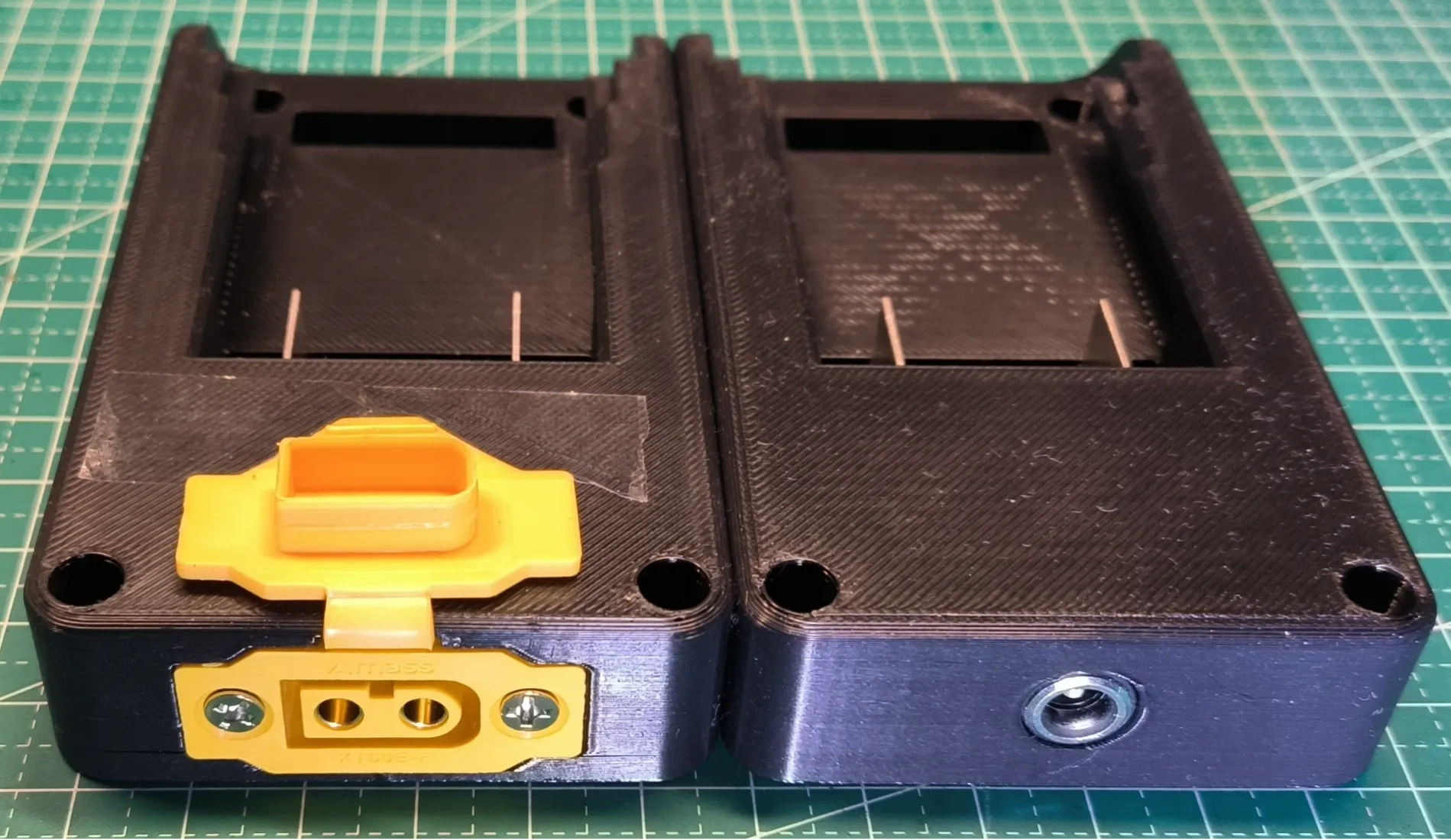 得伟(Dewalt)电动工具电池XT60和DC接口取电座