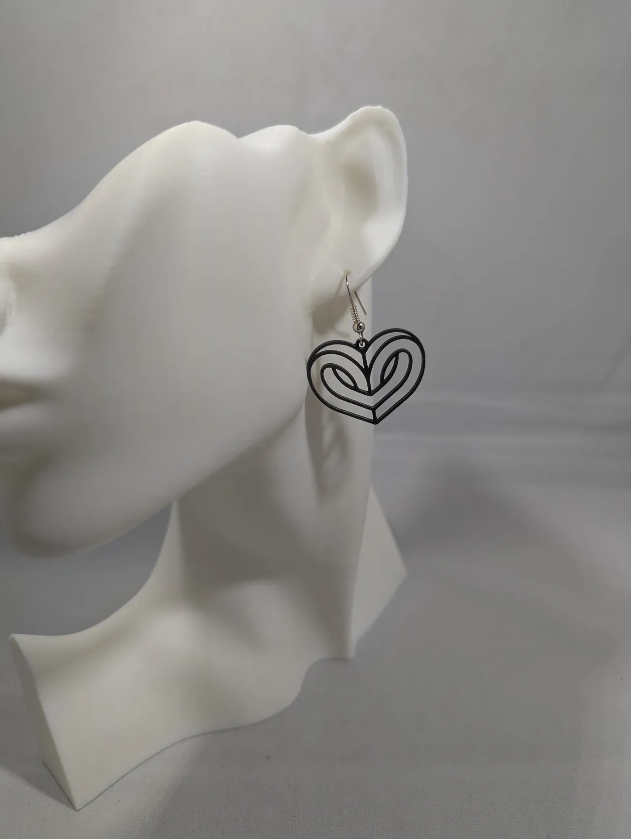 Swirly heart earrings view 3