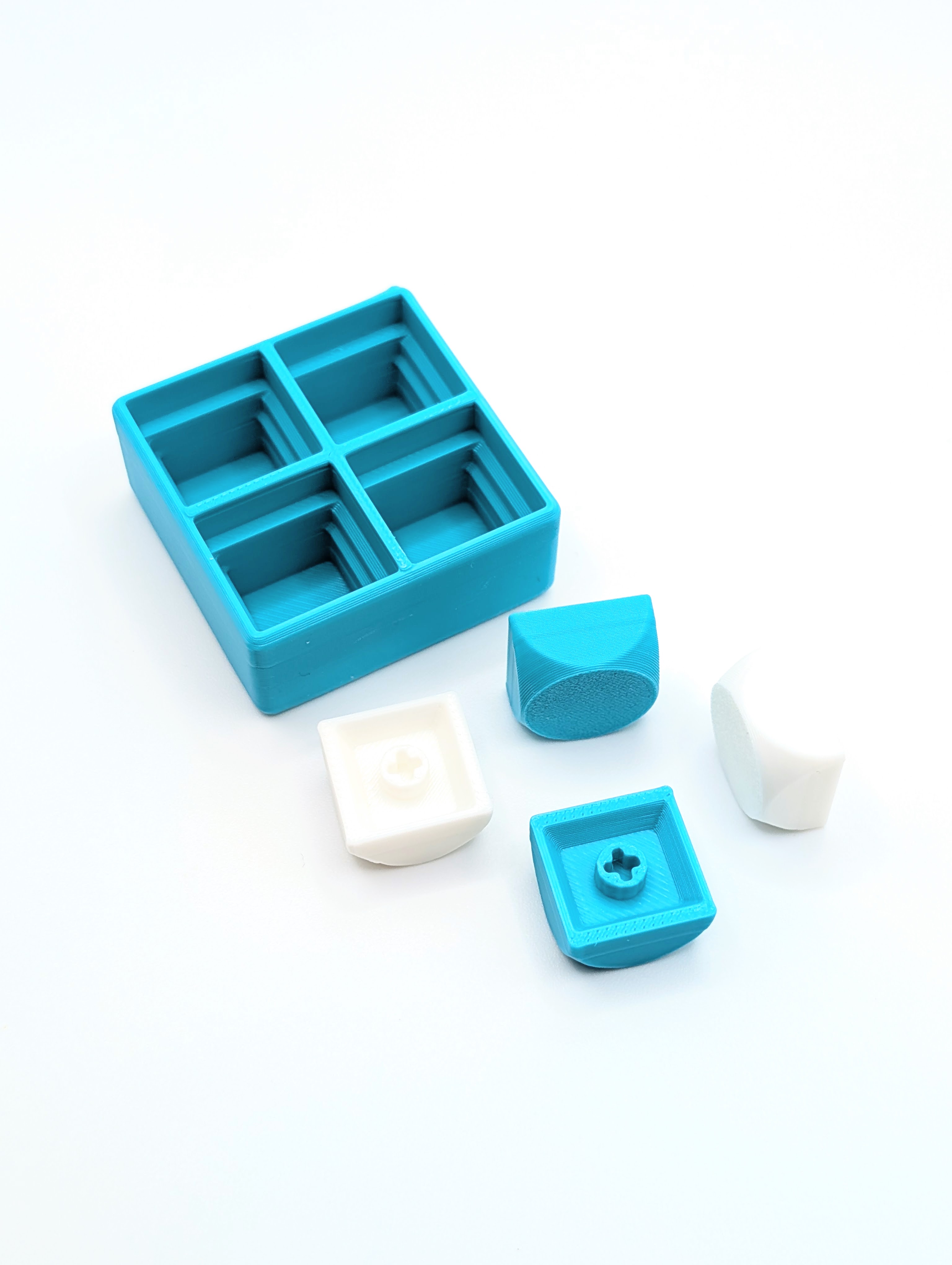 2x2 Clicker with 4 keycaps