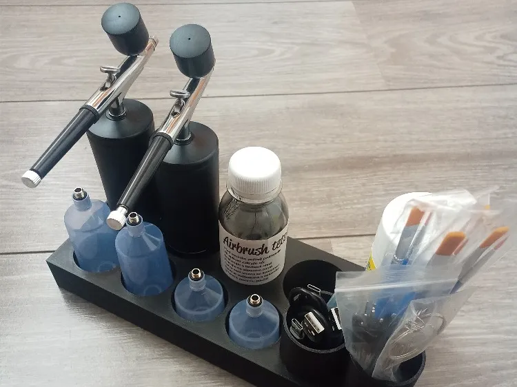 Airbrush organizer