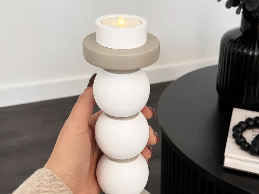 Accesorio de iluminación decorativa: Simple Modern Tall Sphere Bubble Candle Holder. Referencia del modelo original.