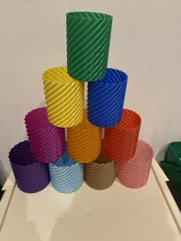 Pots à crayons empilables et anti-stress — photo 3