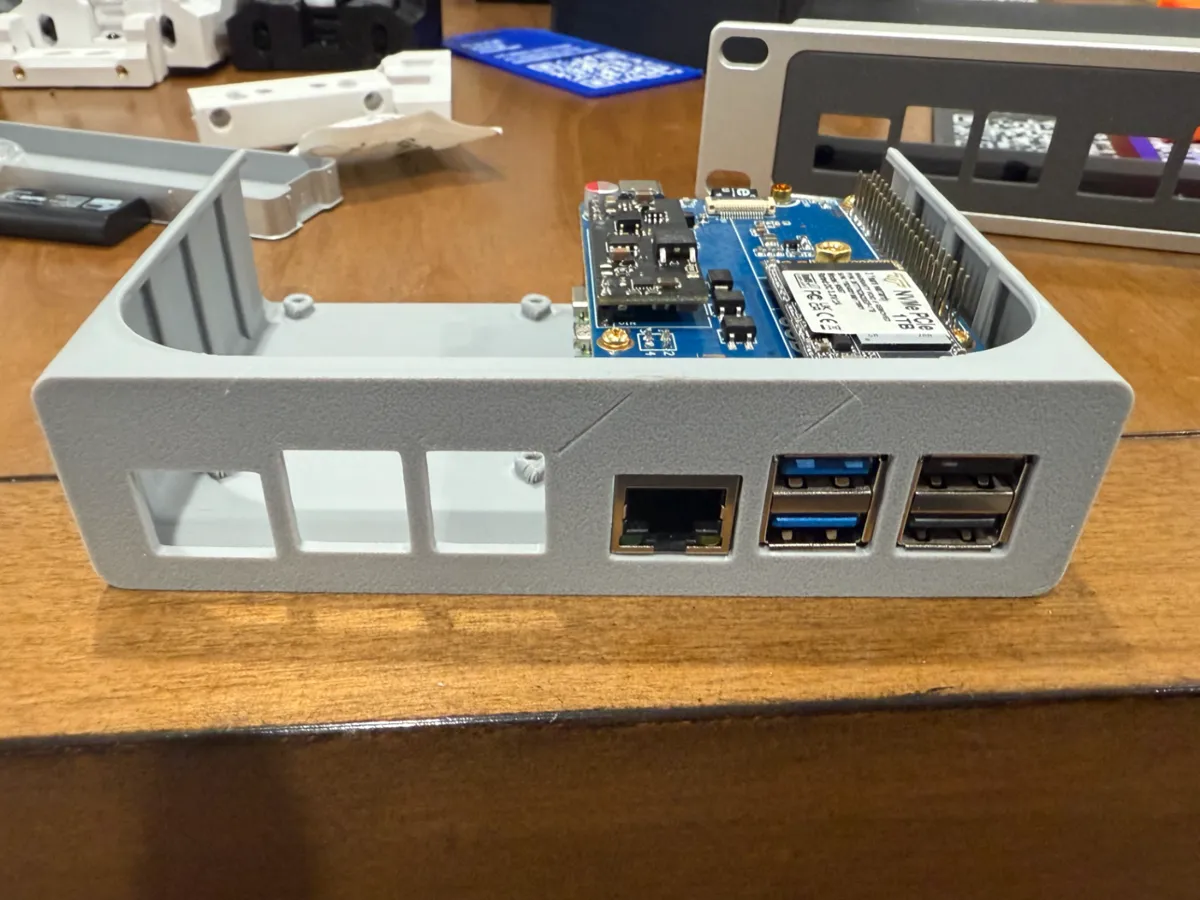 Ubiquiti Tool Less Rack Raspberry Pi Raspberry Pi5 Tray for Ubiquiti AI Key Rackmount - Free 3D Print Model ...