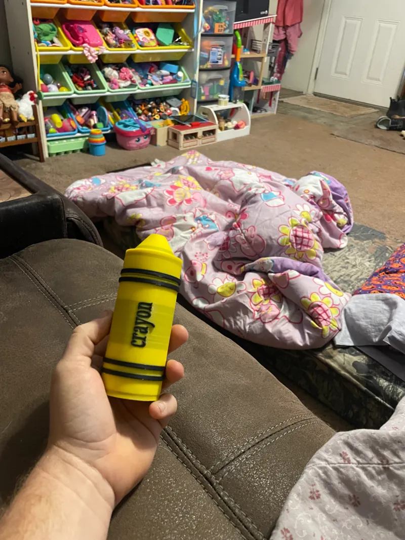 crayon container