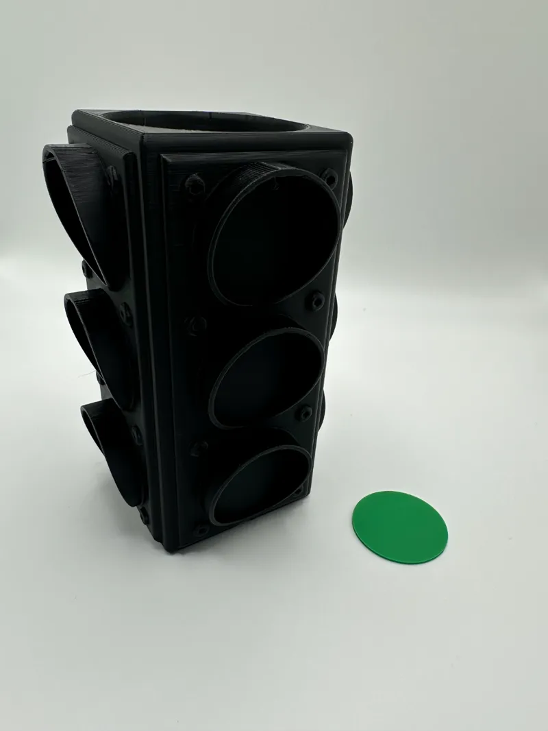 Circle insert for traffic signal pencil holder