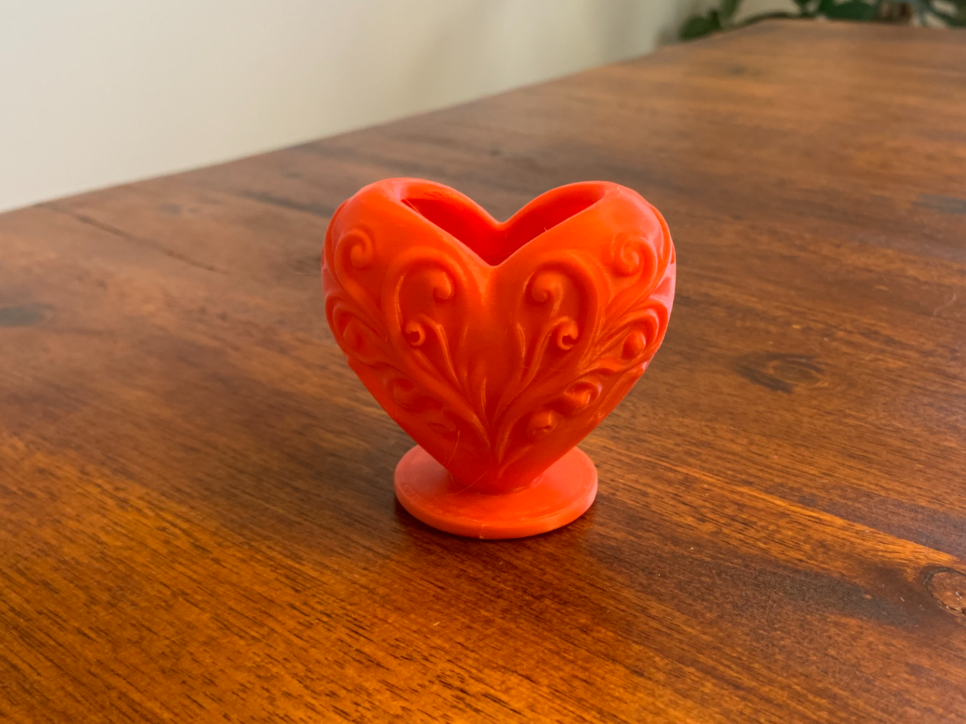 Heart Vase – Ornamental Design (No Support)