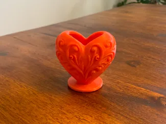 Heart Vase – Ornamental Design (No Support)