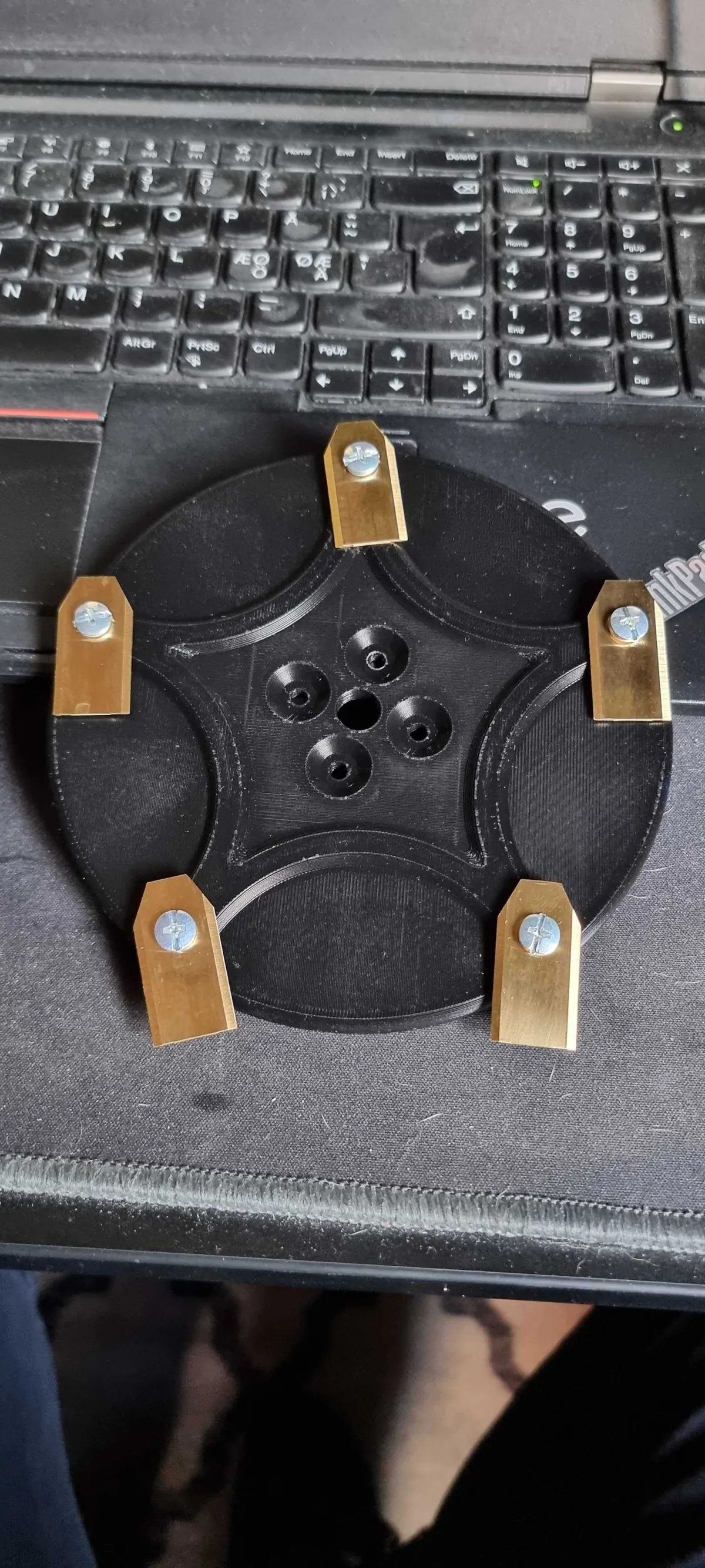 Disque support de lames pour robot tondeuse Ambrogio