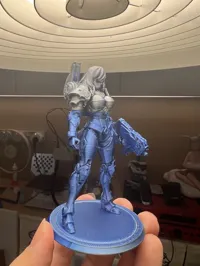 Figurine de mecha lourd — photo 3
