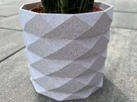 Pot de fleurs low poly — photo 2