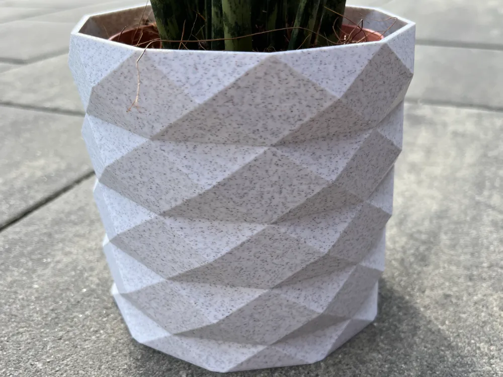 Low poly flower pot by spaiky MakerWorld: Download Free 3D Models