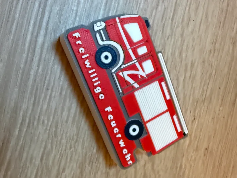 Feuerwehr Löschfahrzeug Flaschenöffner