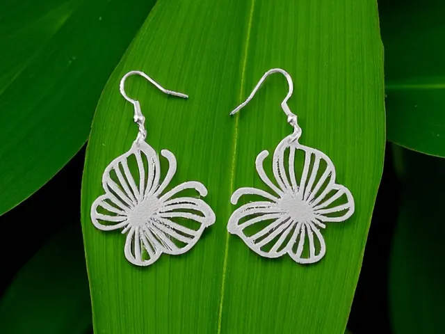 Leaf butterfly earrings