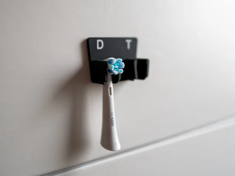 OralB iO Toothbrush Head Holder 2 Slot by Daniel MakerWorld
