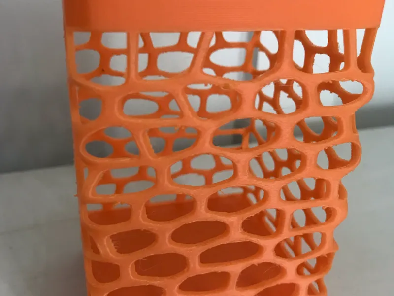 Square Voronoi Pen Holder