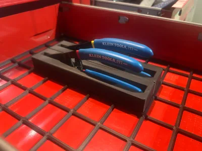 Klein Wire Stripper, 1x5 Gridfinity, Vertical