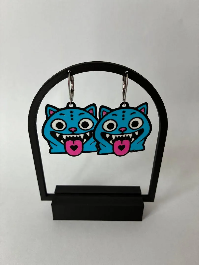 Derpy tiger earrings K-pop, Demon Hunter view 2