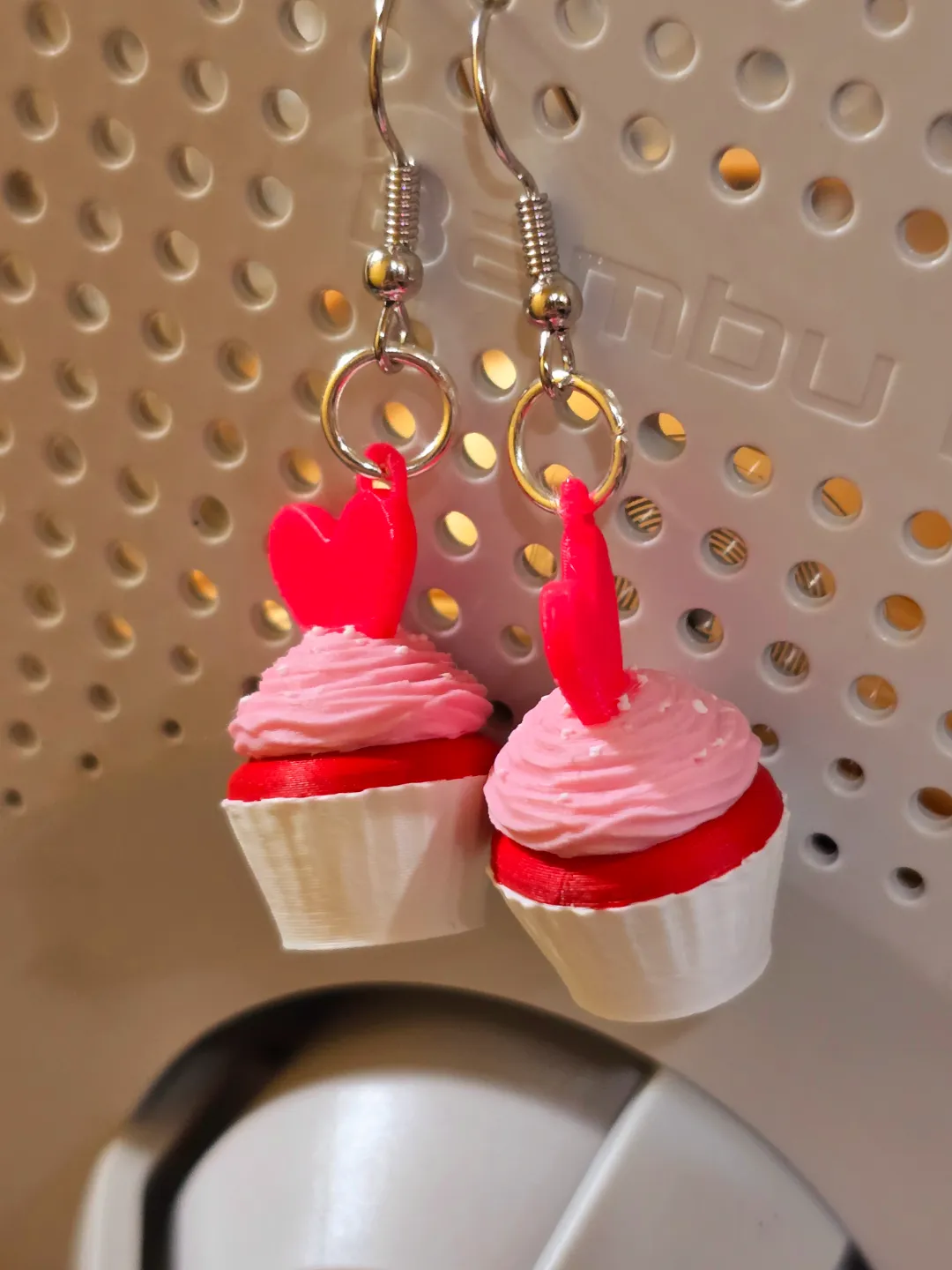 3D Valentine's day cupcake earrings view 2