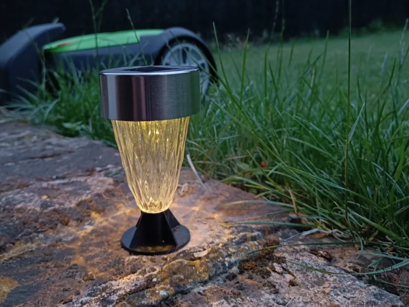 PIED POUR LAMPES ACTION