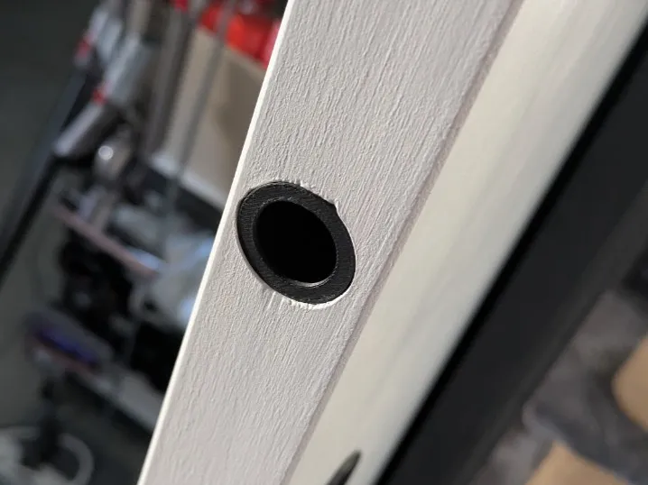 Cavity slider door/finger pull