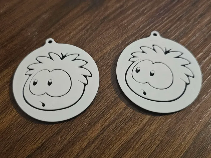 White Puffle Keychain - Club Penguin