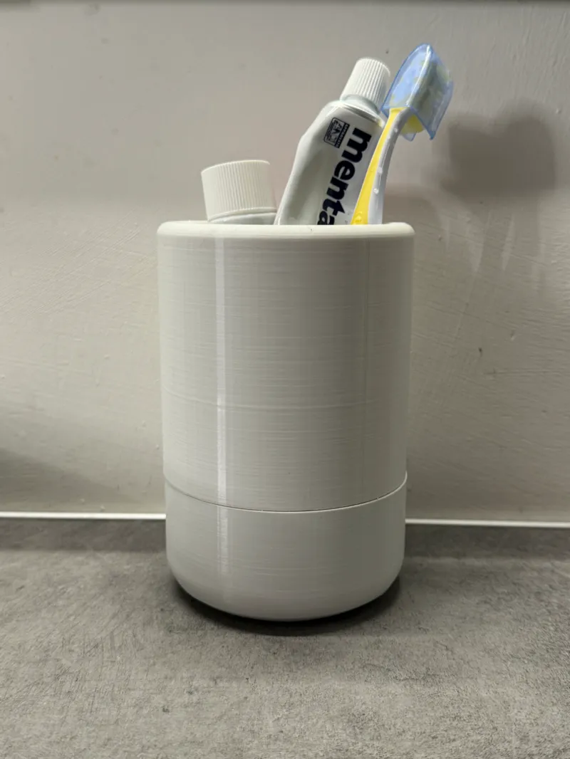 Vase/Toothbrush Holder