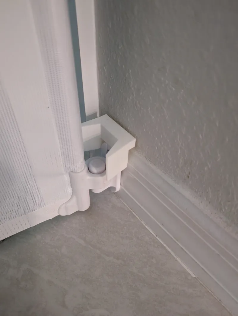 Perma Retractable Baby Gate Lower Guide