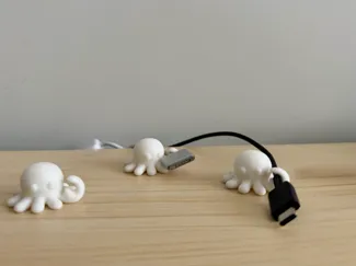 Cute Octopus Cable Holder no supports