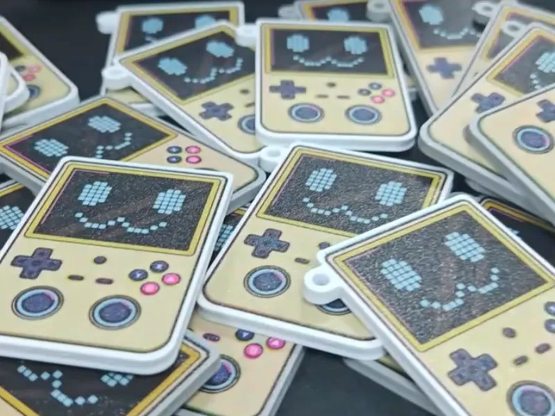 Retro Handheld Console – Glow-in-the-Dark Screen