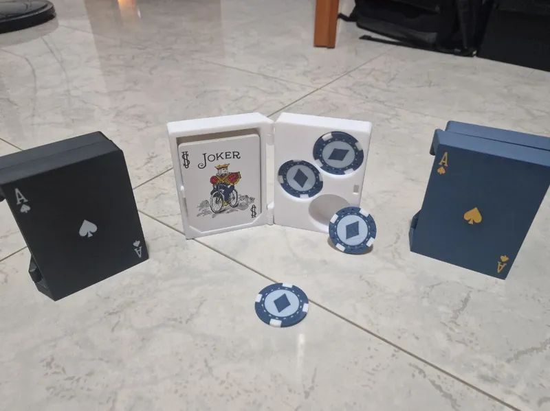 PokerBuddy: playing card deck and chips box